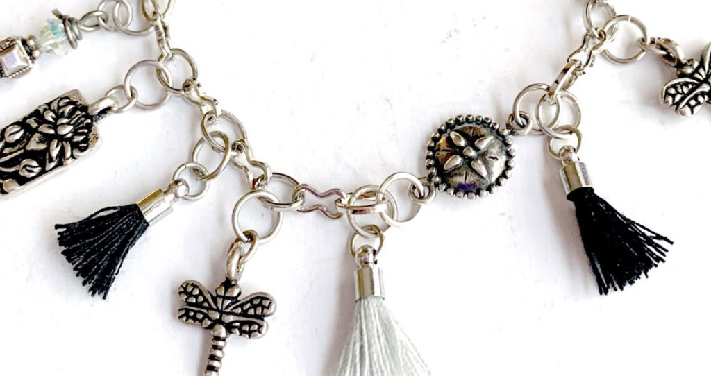 how-to-make-a-charm-bracelet-with-the-jump-ring