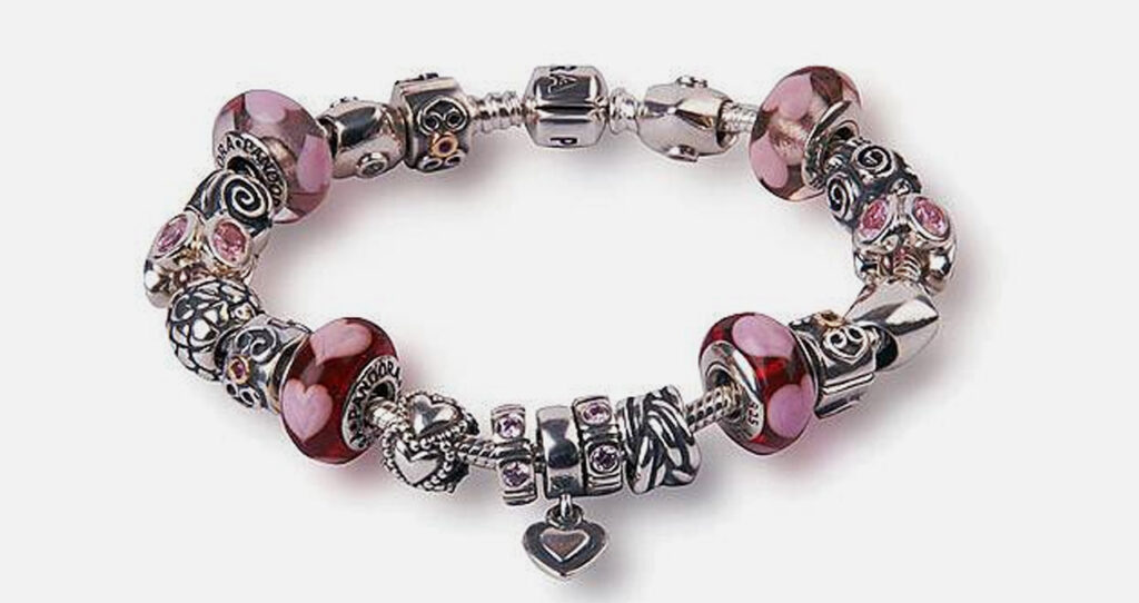 how-to-open-a-pandora-bracelet-for-personalization